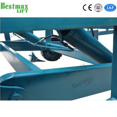 Long Life Hydraulic Portable Loading Dock Ramps For 8 Tons Laoding Capacity